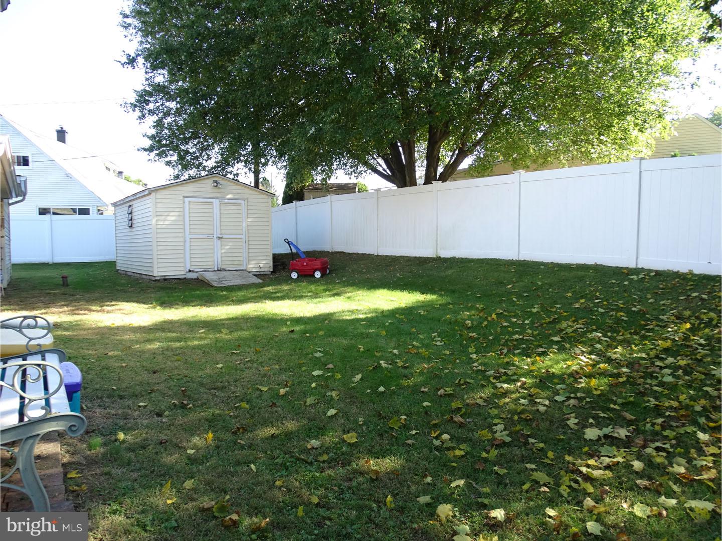 63 Quickset Road Levittown, PA 19057 - Photo 24 of 25 Exterior Back