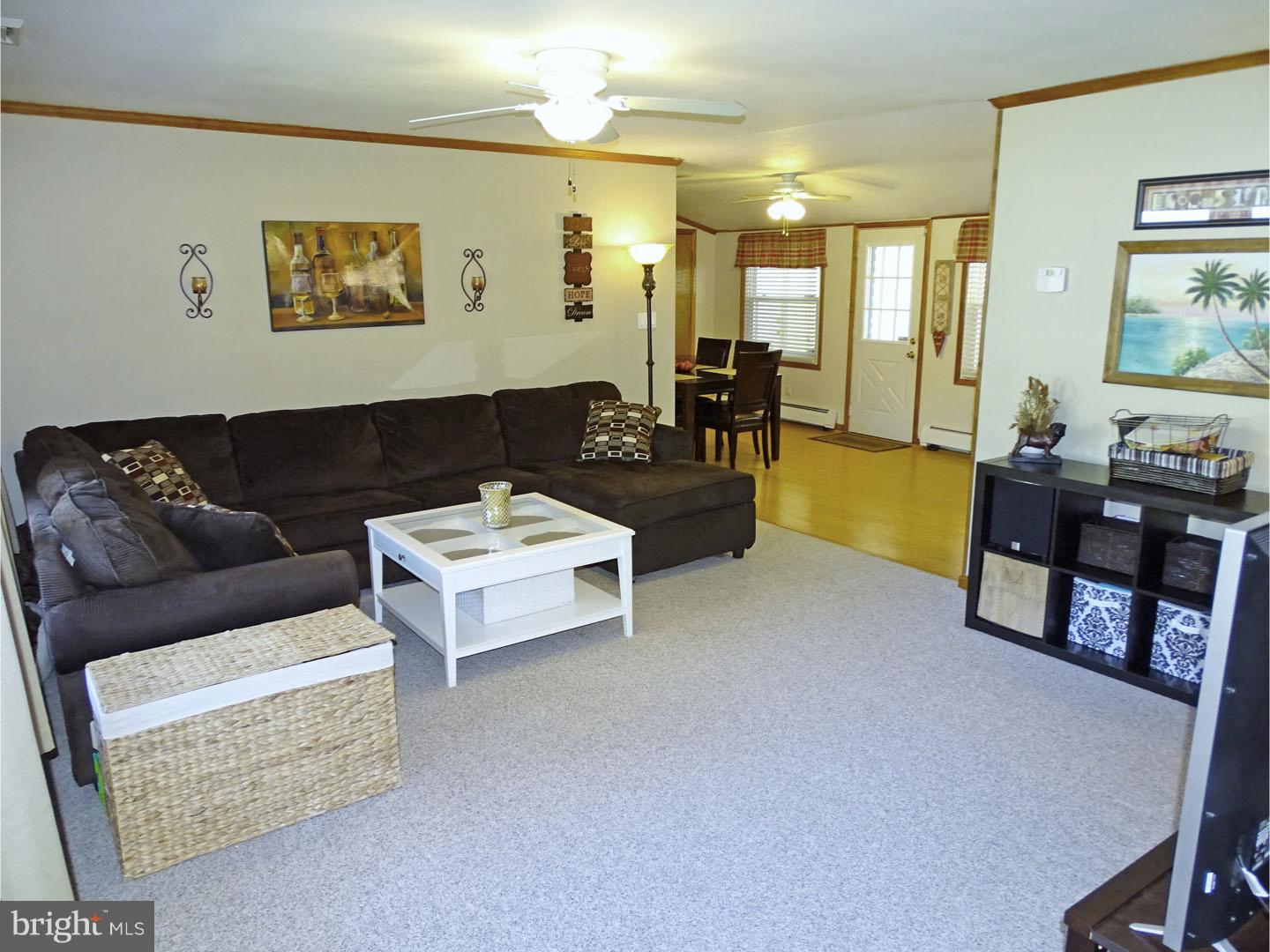 63 Quickset Road Levittown, PA 19057 - Photo 5 of 25 Living Room