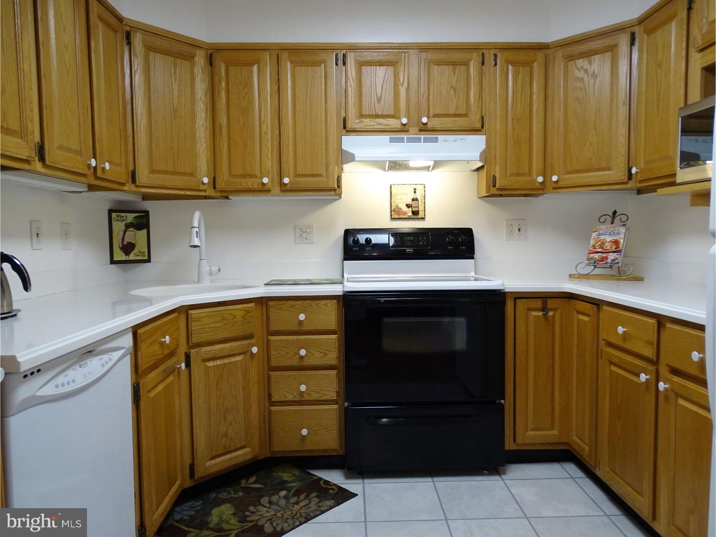 63 Quickset Road Levittown, PA 19057 - Photo 8 of 25 Kitchen