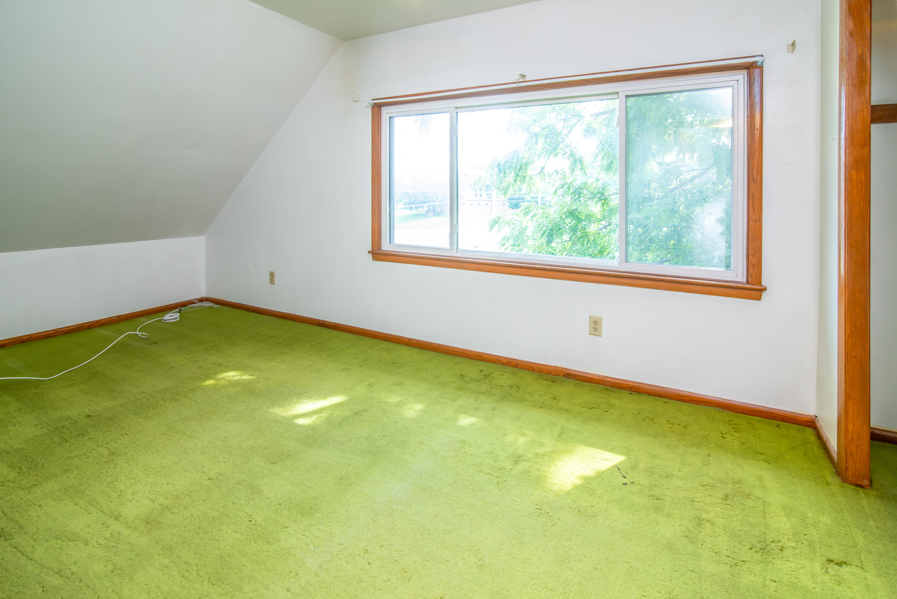 716 Glacier Road Pewaukee, WI 53072 - Photo 24 of 32 Bedroom 3