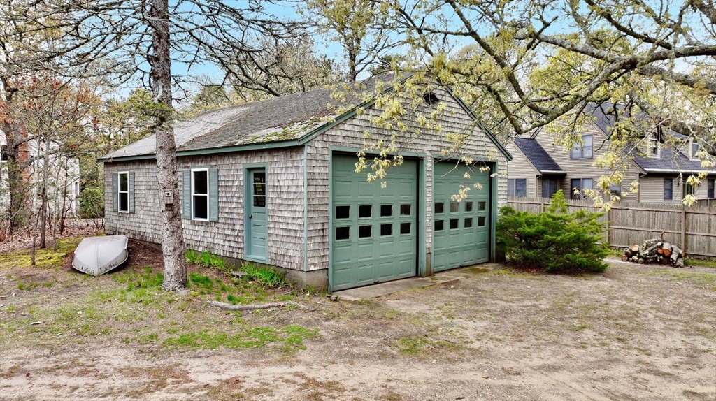 495 School House Road Eastham, MA 02642 - Photo 7 of 40
