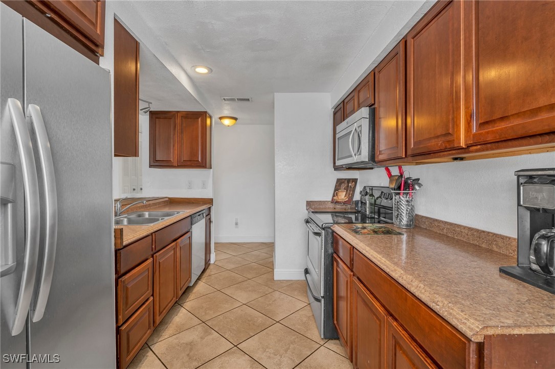 23 Arkansas Road Lehigh Acres, FL 33936 - Photo 8 of 26