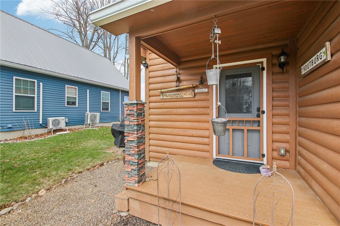 112 Main Street Kendall, NY 14476 - Photo 3 of 34
