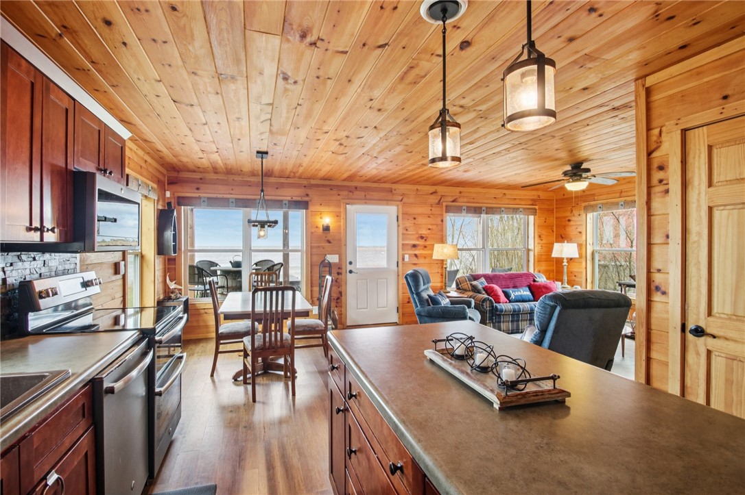 112 Main Street Kendall, NY 14476 - Photo 4 of 34