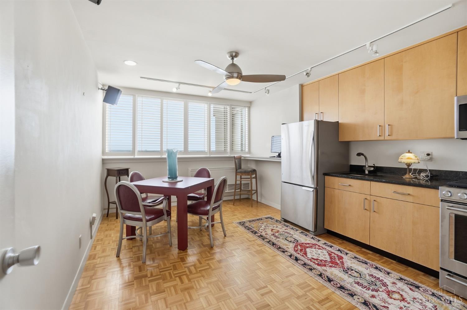 2324 Madison Road, Unit 1502 Cincinnati, OH 45208 - Photo 31 of 41