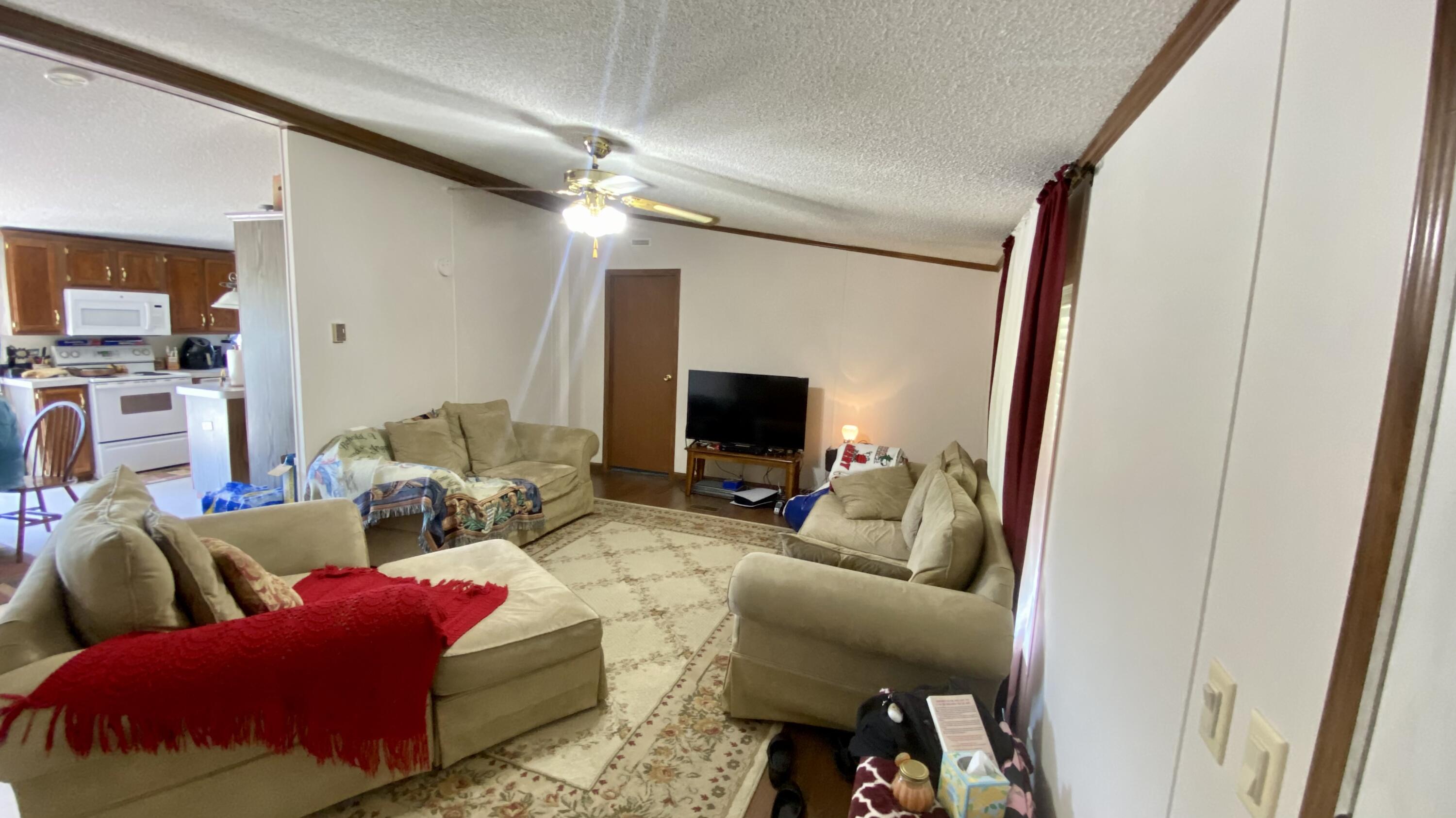 1136 Ellison Bend Road Williamsburg, KY 40769 - Photo 16 of 34 DA6078C0-B5CE-4433-A200-19BD63953323
