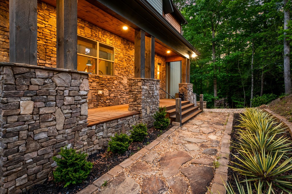 152 North Hiawatha Trail Blue Ridge, GA 30513 - Photo 13 of 101 Gallery Image 13