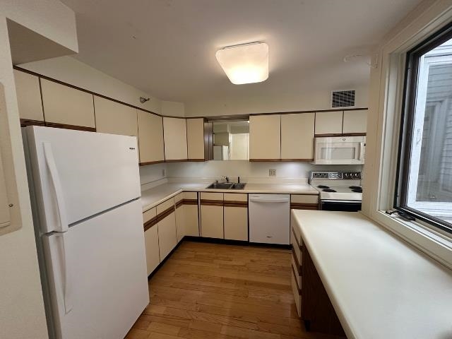 267 Pearl Street, Unit A2 Burlington, VT 05401 - Photo 29 of 65