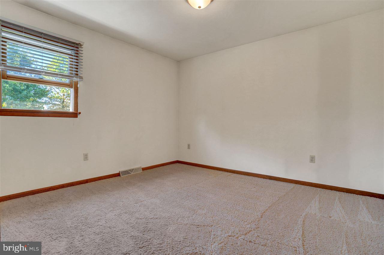 504 Hamlet Drive West Spring Grove, PA 17362 - Photo 31 of 36
