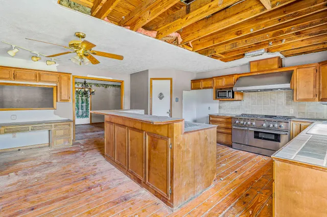 $214,900 | 7101 Ireland Lane, Silsbee, TX 77656