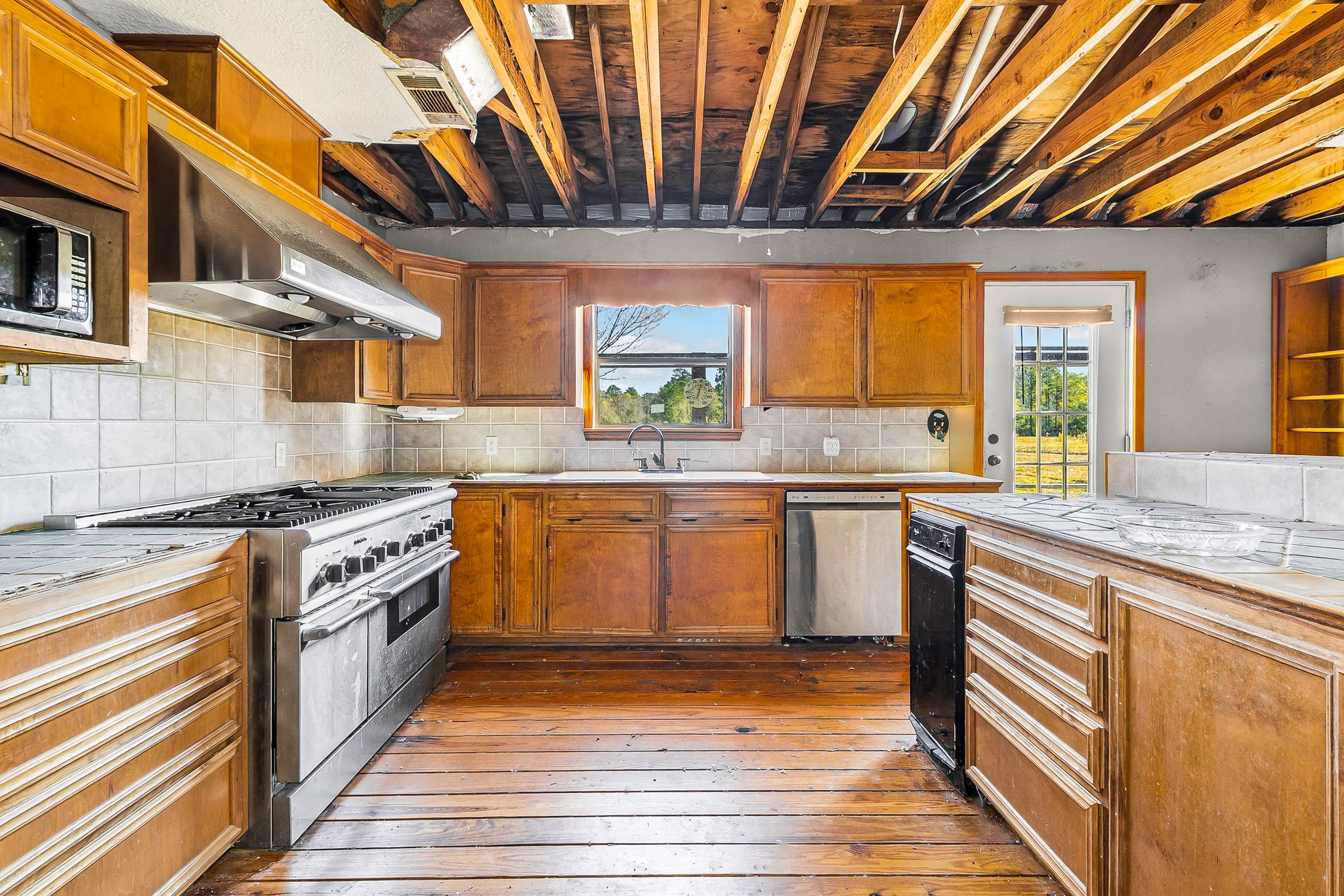 7101 Ireland Road Silsbee, TX 77656 - Photo 16 of 39