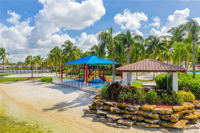 $4,700 | 10914 Northwest 67th Terrace, Doral, FL 33178