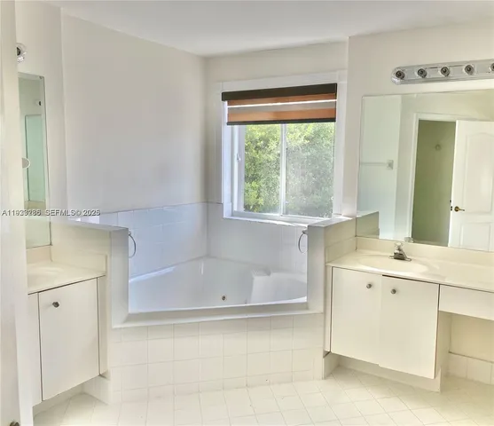 $4,700 | 10914 Northwest 67th Terrace, Doral, FL 33178