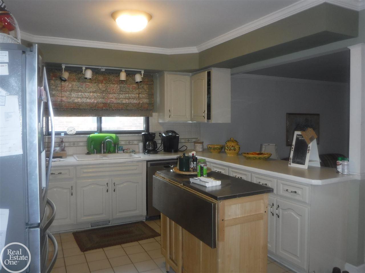 47200 Barbara Road Macomb, MI 48044 - Photo 6 of 24