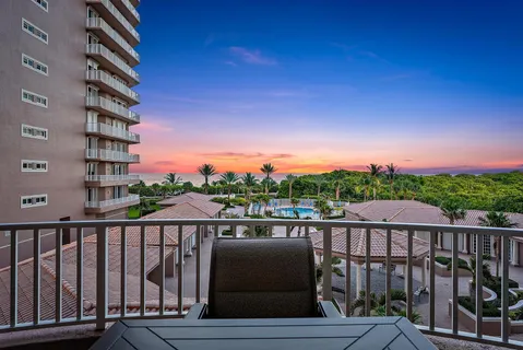 $1,575,000 | 700 Ocean Royale, Unit 302, Juno Beach, FL 33408