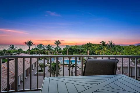 $1,575,000 | 700 Ocean Royale, Unit 302, Juno Beach, FL 33408