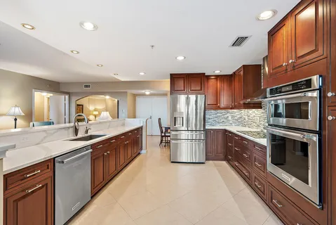 $1,575,000 | 700 Ocean Royale, Unit 302, Juno Beach, FL 33408