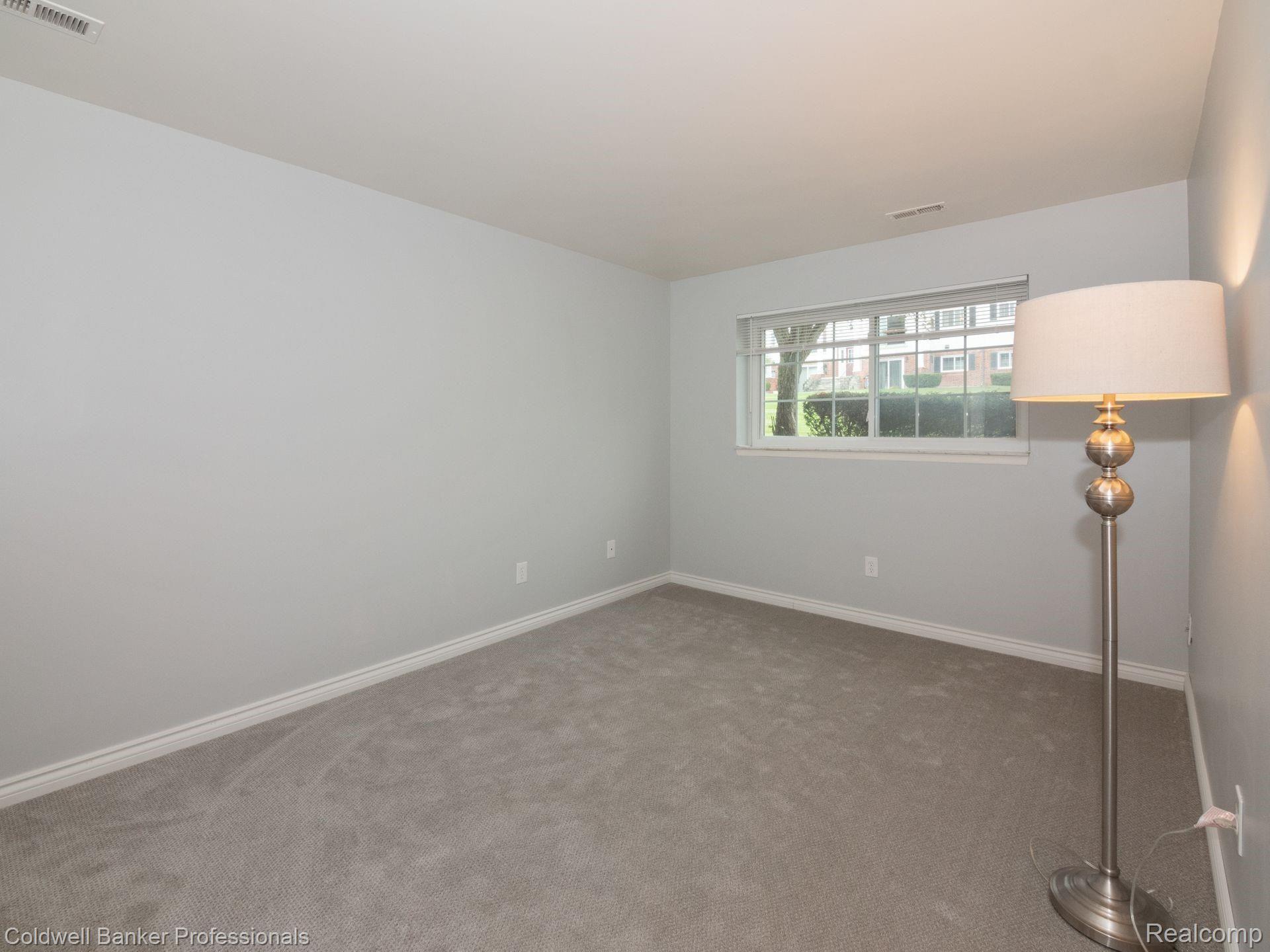 450 Baldwin Avenue, Unit 37 Rochester, MI 48307 - Photo 12 of 15 12.jpg