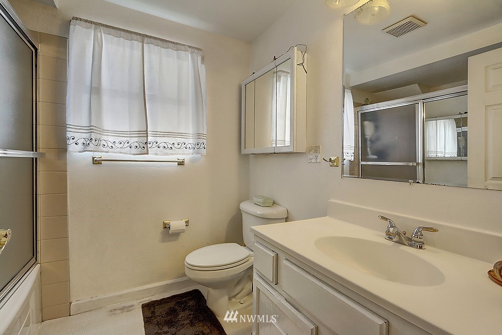 130 Southwest 156th Street Burien, WA 98166 - Photo 14 of 16 Gallery Image 14