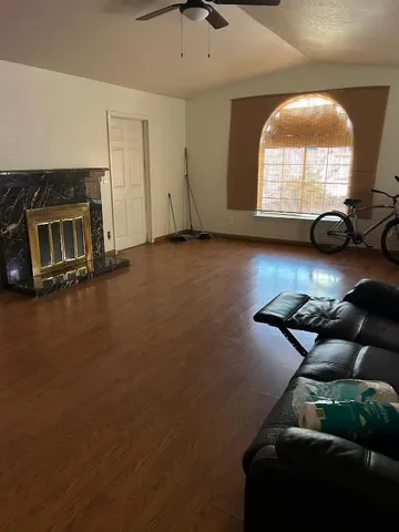 $370,000 | 1007 Acaciawood Court, Los Banos, CA 93635