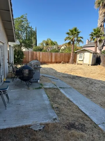 $370,000 | 1007 Acaciawood Court, Los Banos, CA 93635