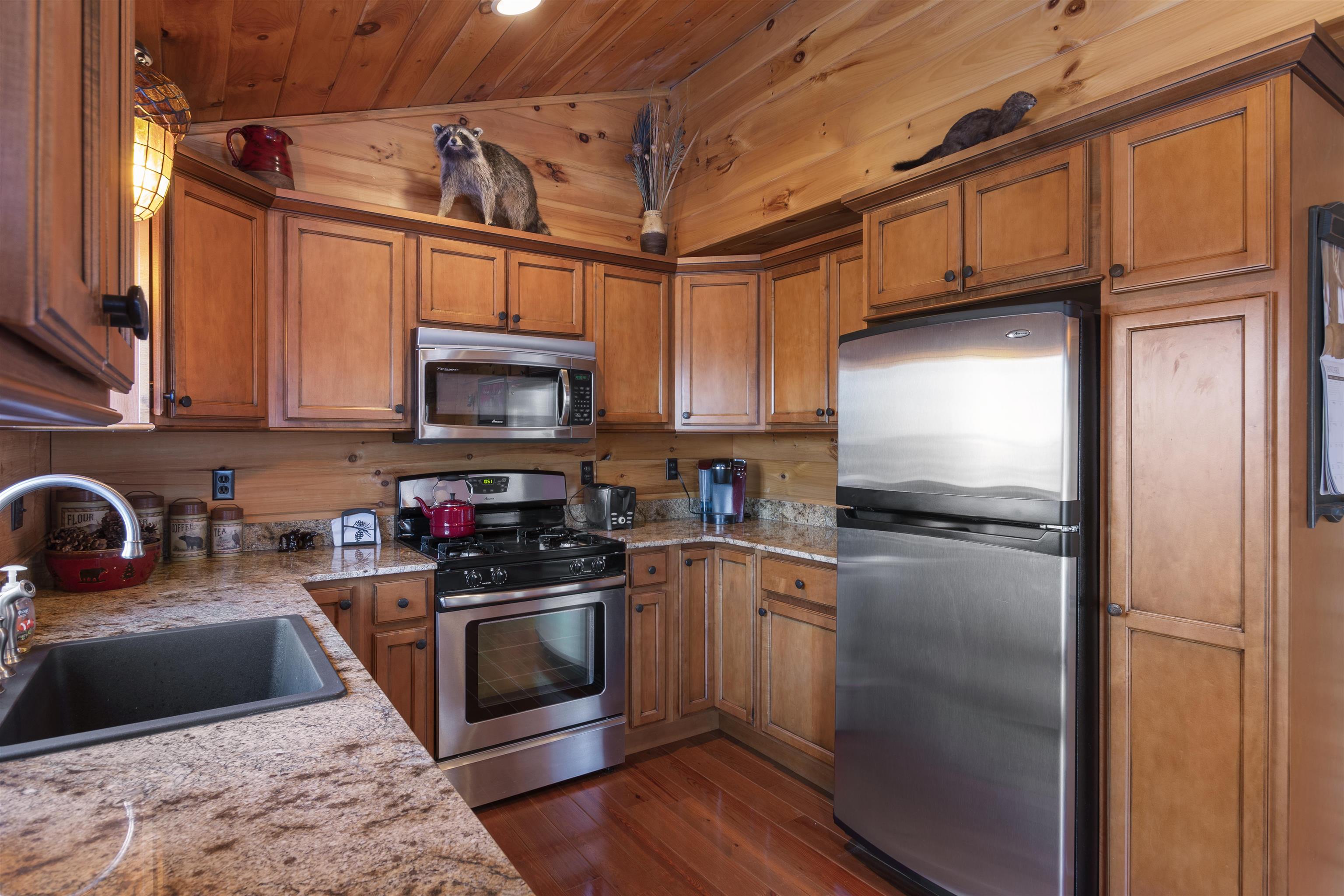 117 Daniel Beard Road Pittsburg, NH 03592 - Photo 12 of 39 Gallery Image 12