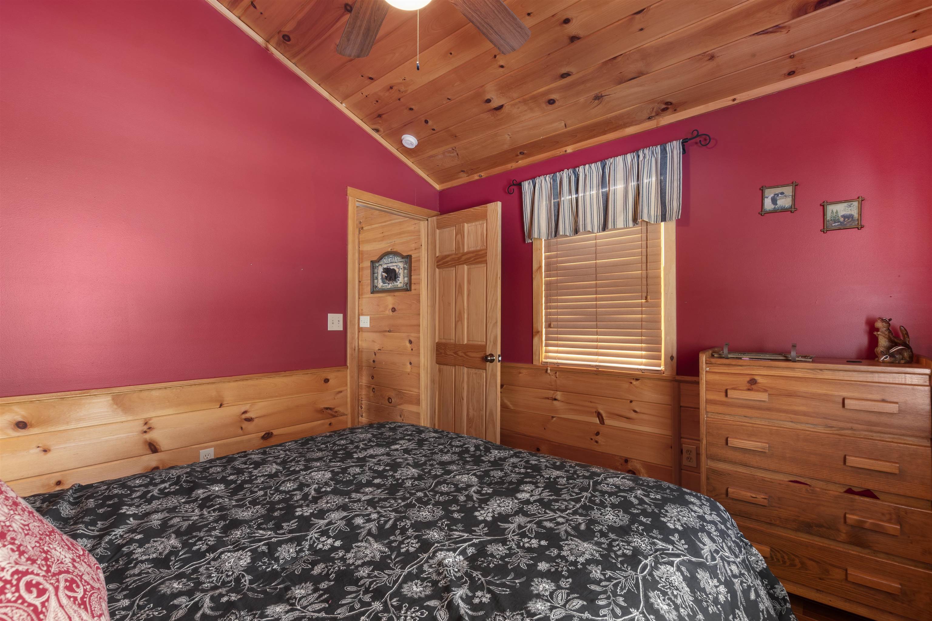117 Daniel Beard Road Pittsburg, NH 03592 - Photo 20 of 39 Gallery Image 20