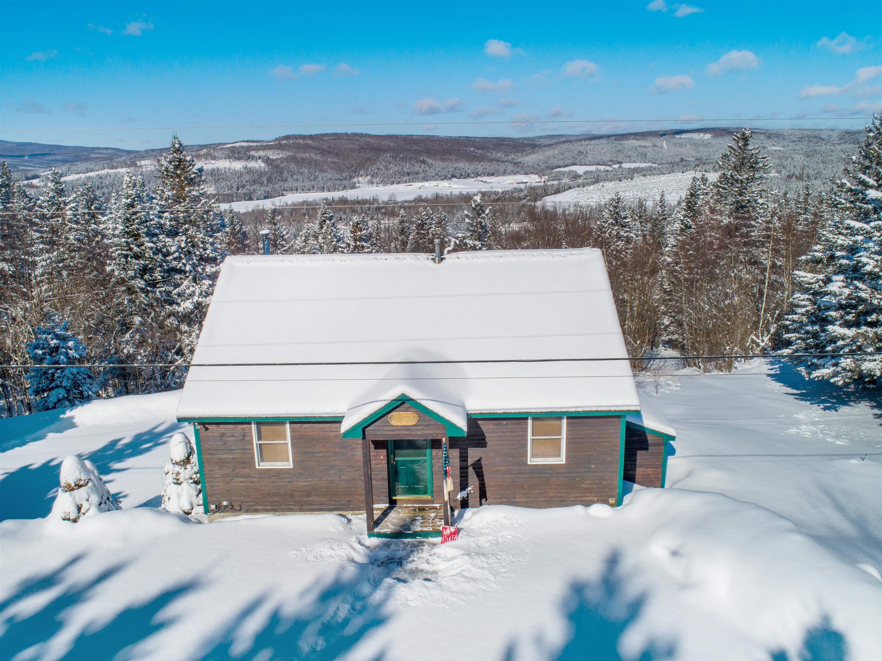 117 Daniel Beard Road Pittsburg, NH 03592 - Photo 4 of 39 Gallery Image 4