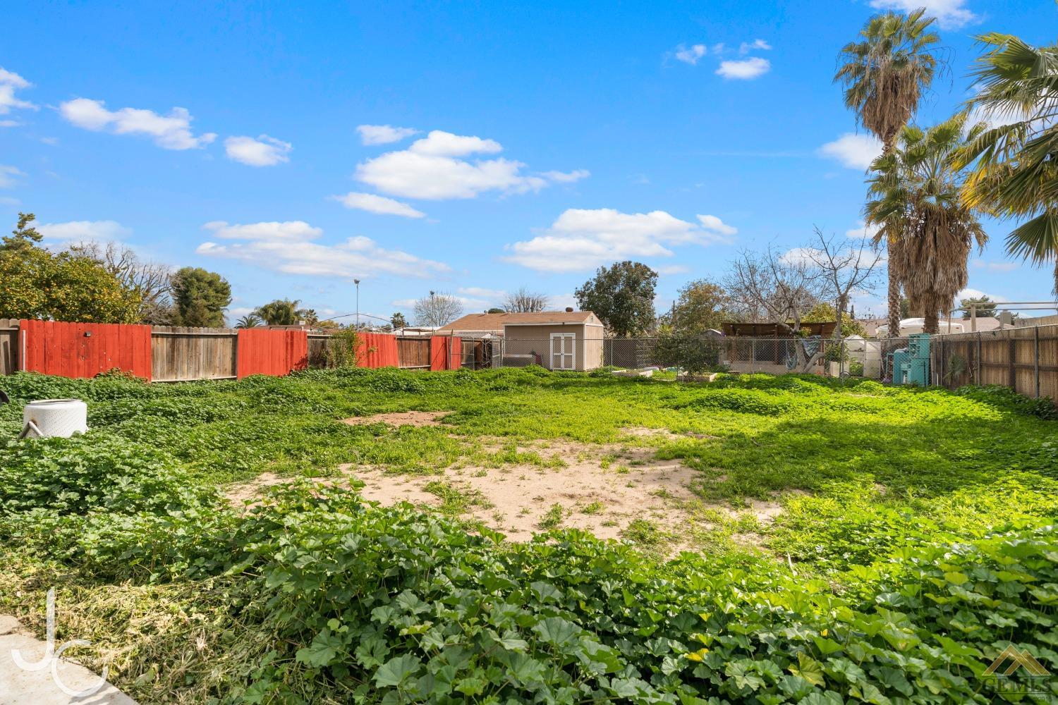 Undisclosed Address Bakersfield, CA 93308 - Photo 14 of 14 a view of a building with garden