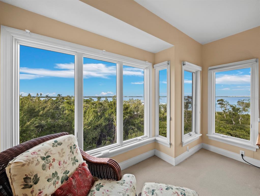 836 Evergreen Way Longboat Key, FL 34228 - Photo 27 of 49