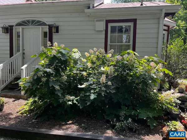 $3,200 | 954 Old Lynchburg Road, Unit A, Charlottesville, VA 22903