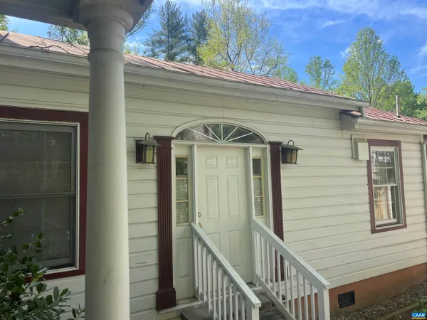$3,200 | 954 Old Lynchburg Road, Unit A, Charlottesville, VA 22903