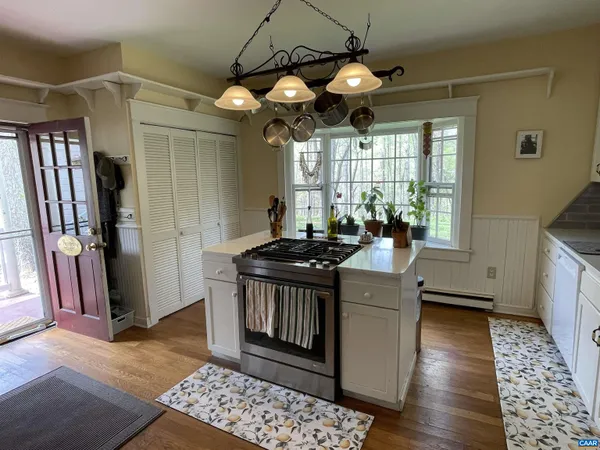 $3,200 | 954 Old Lynchburg Road, Unit A, Charlottesville, VA 22903