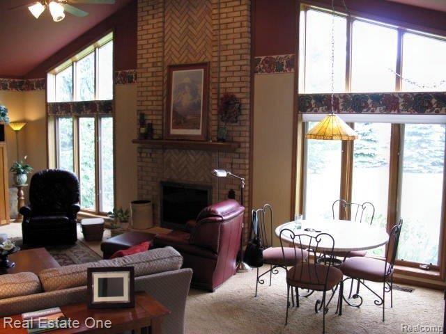 1290 Kingspath Drive Rochester, MI 48306 - Photo 11 of 25 family room