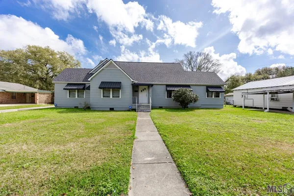 $250,000 | 32565 Willow Street, White Castle, LA 70788