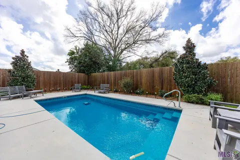 $250,000 | 32565 Willow Street, White Castle, LA 70788