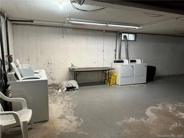 $1,450 | 47 Brewster Road, Unit C, Glastonbury, CT 06033