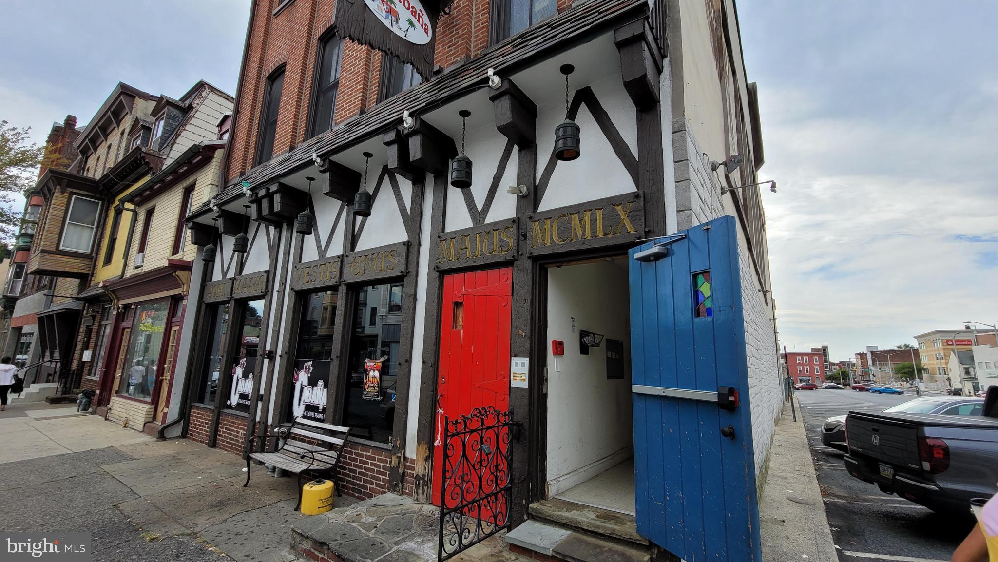 48 South 6th Street, Unit 2F Reading, PA 19602 - Photo 2 of 22 48 S 6th St, 2nd floor front