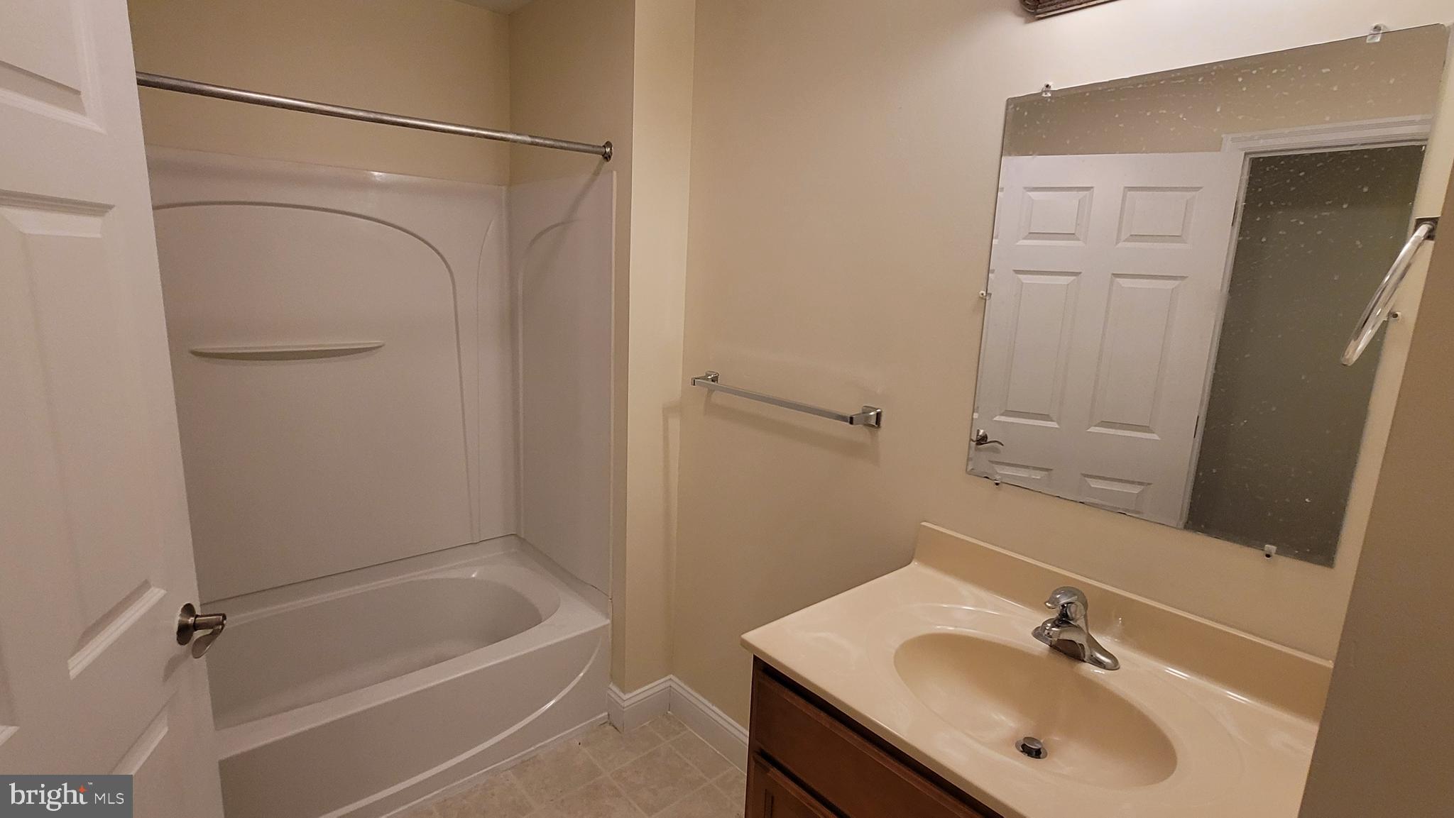 48 South 6th Street, Unit 2F Reading, PA 19602 - Photo 9 of 22 bathroom #1