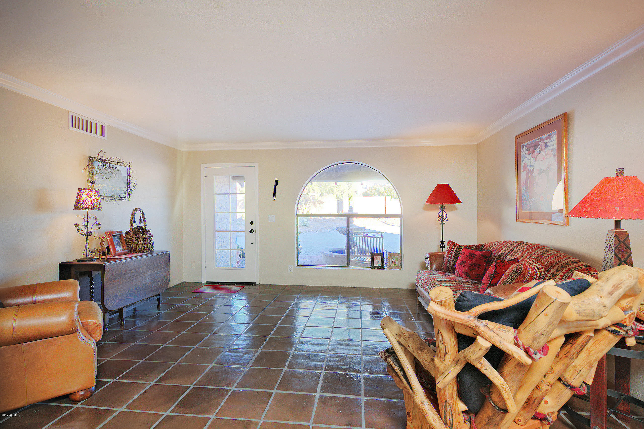 5420 Painted Rock Road Apache Junction, AZ 85119 - Photo 5 of 29 Light, bright and neutral!