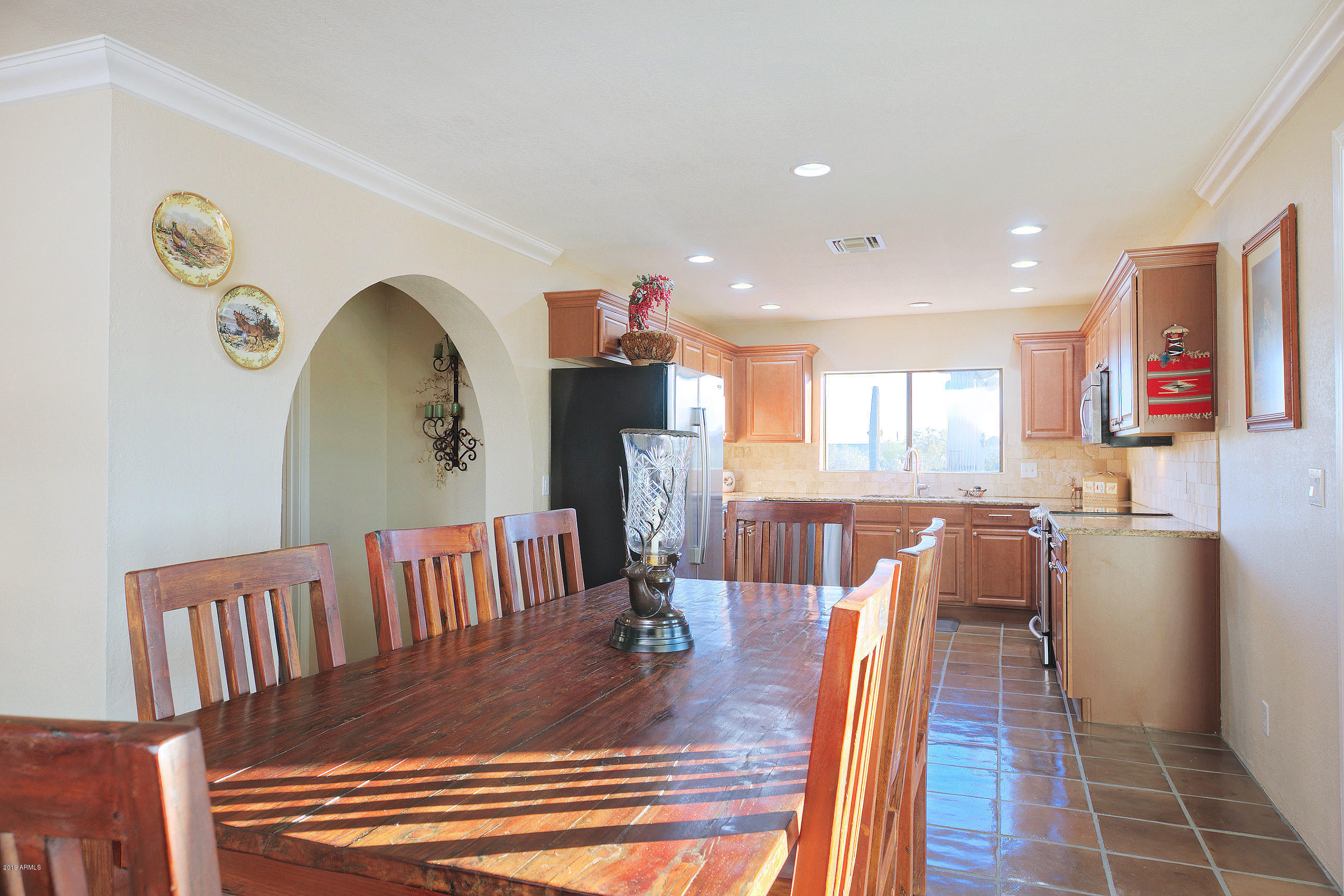 5420 Painted Rock Road Apache Junction, AZ 85119 - Photo 8 of 29 Crown Molding and Neutral 2-tone Paint