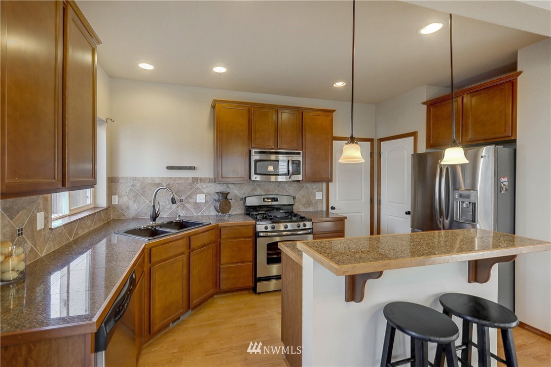 19430 25th Drive Southeast, Unit 9 Bothell, WA 98012 - Photo 9 of 23 Gallery Image 9