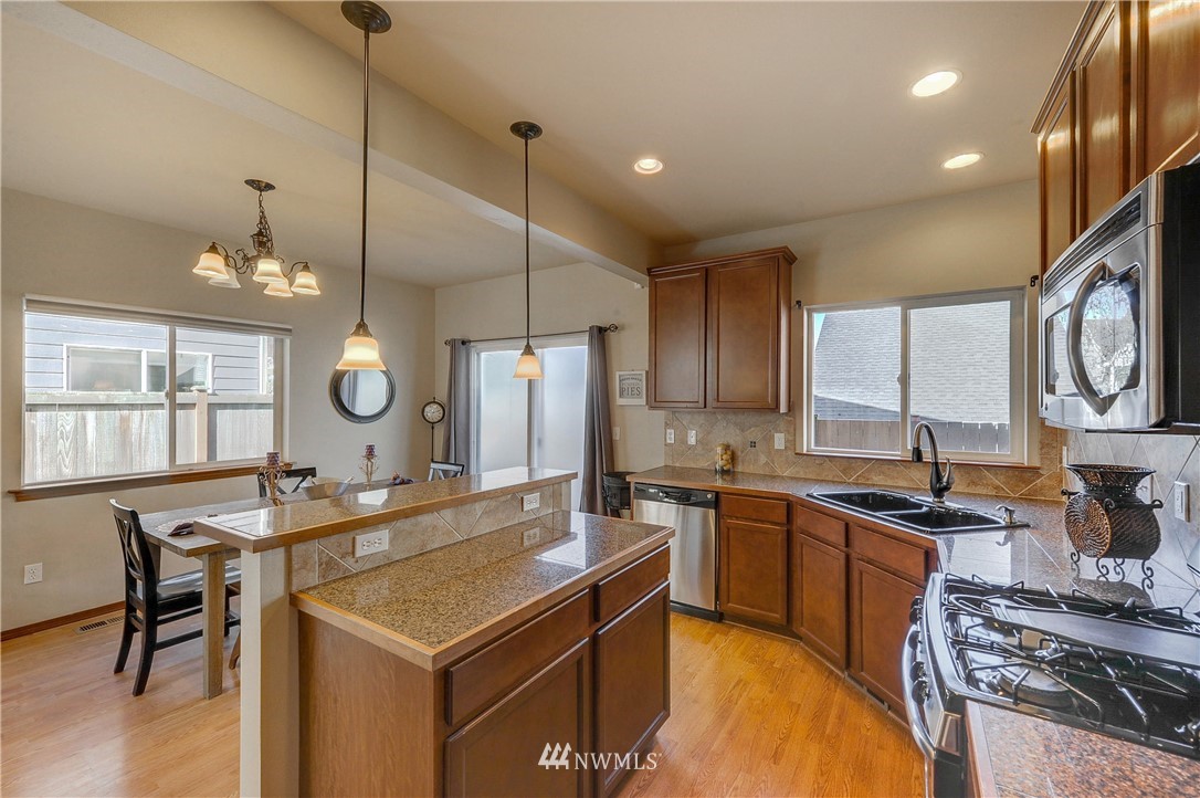 19430 25th Drive Southeast, Unit 9 Bothell, WA 98012 - Photo 10 of 23 Gallery Image 10