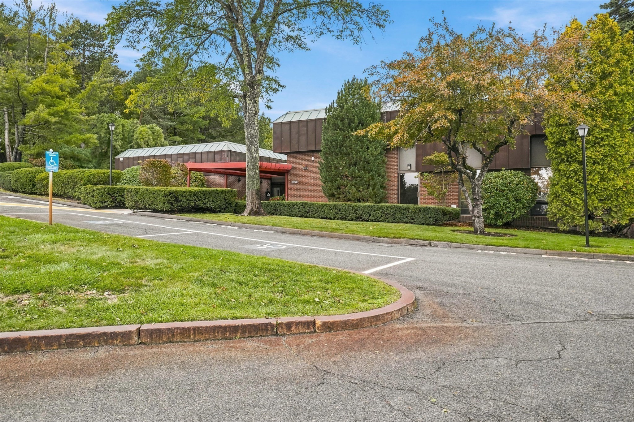 402 Paradise Road, Unit 3J Swampscott, MA 01907 - Photo 21 of 30 Gallery Image 21