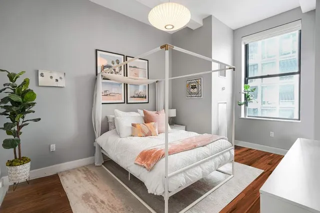 $1,435,000 | 140 West 22nd Street, Unit 4C | Chelsea