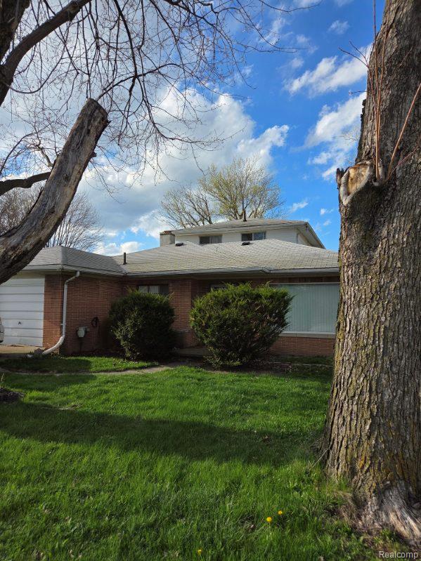 13221 Frazho Road Warren, MI 48089 - Photo 2 of 7 13221 Front 3.jpg