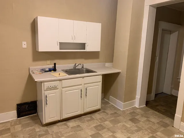 $28,000 | 2027 West Malone Street, Peoria, IL 61605