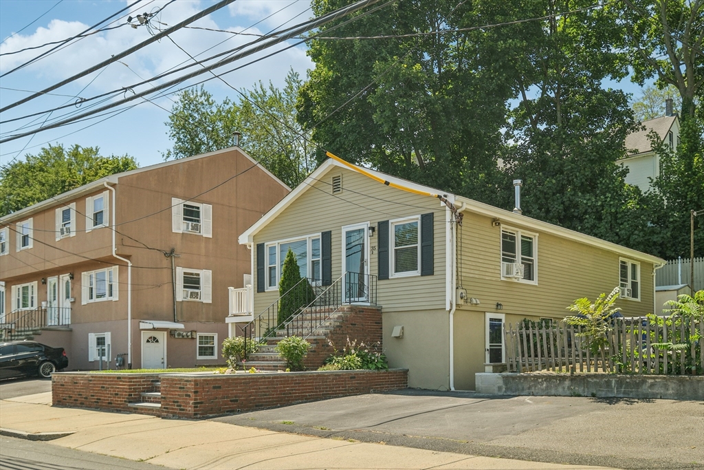 35 Springvale Avenue Chelsea, MA 02150 - Photo 3 of 31 Gallery Image 3
