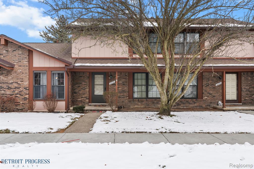 24838 Chalk Farm Road West Warren, MI 48091 - Photo 2 of 29