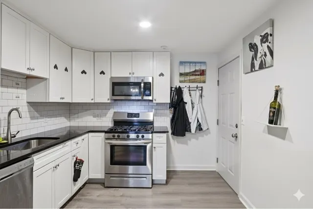 $215,000 | 352 Vale Street, Unit 1, Fall River, MA 02724